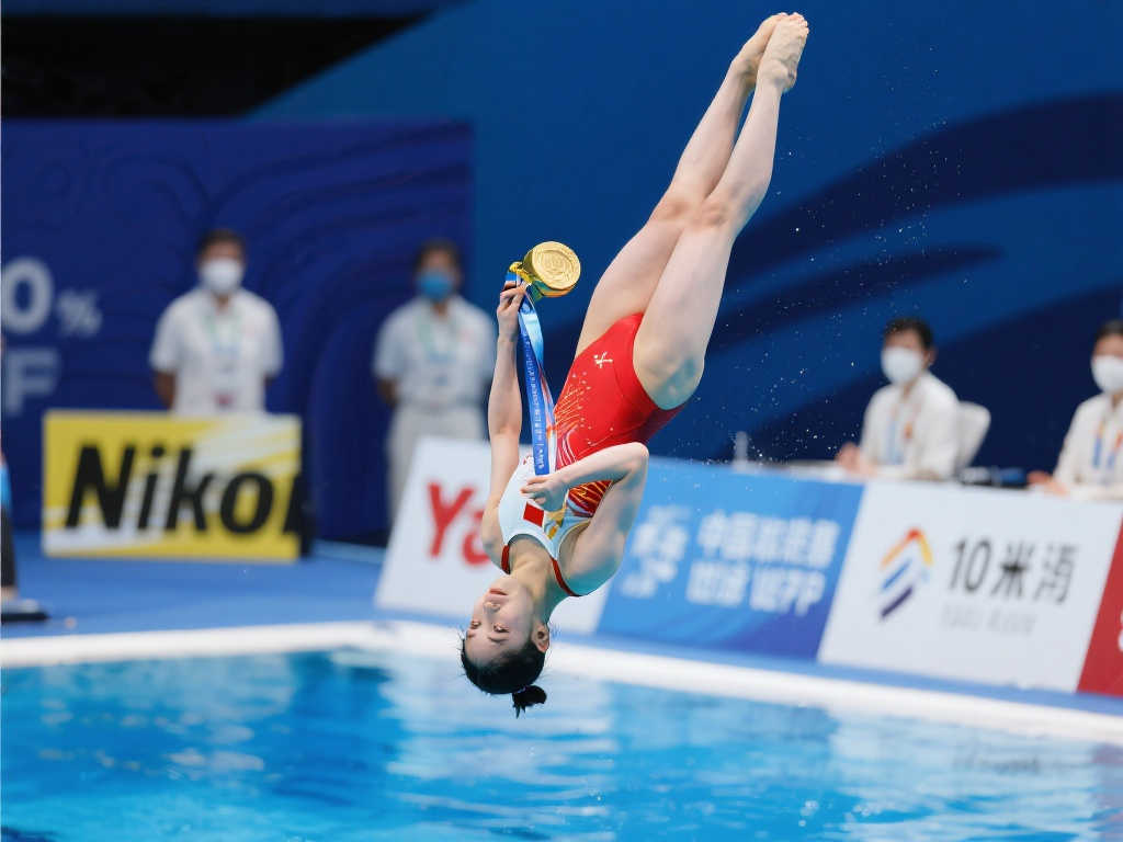 陈芋汐勇夺跳水世界杯女子10米台冠军，全红婵摘银